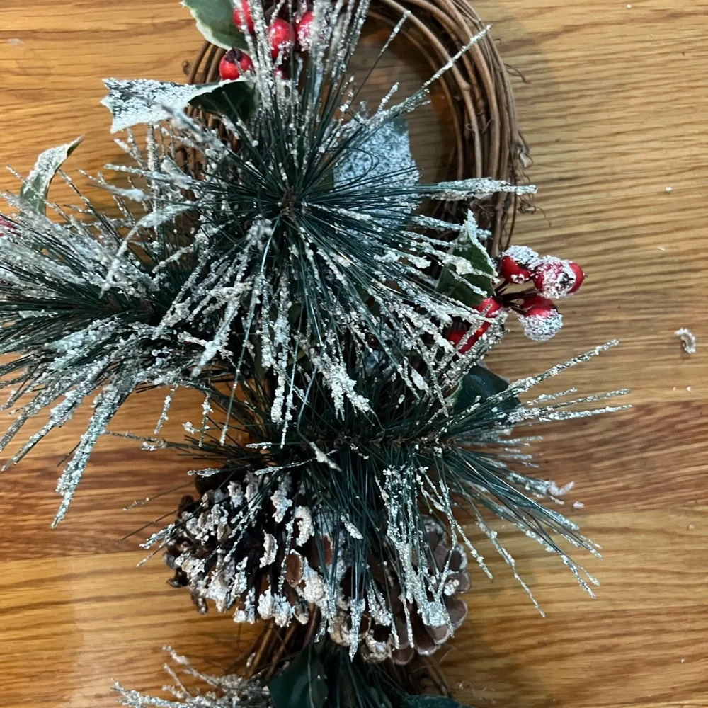 Source Unknown Holiday Wreath with Red Berries and Pinecones